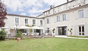 Hotel Angoulême Le Saint Gelais