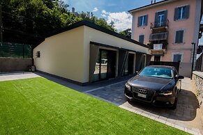 HOMIQUO - Royal Suite Como Lake