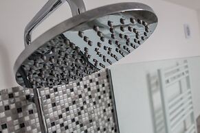 HOMIQUO - Royal Suite Como Lake