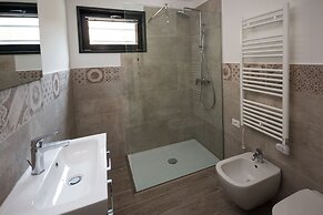 HOMIQUO - Royal Suite Como Lake