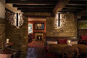 The Howard Arms