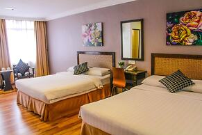 Queenspark Lovita Hotel