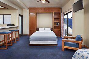 Seaport Village Inn Avalon