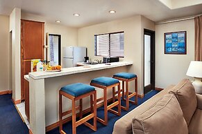 Seaport Village Inn Avalon