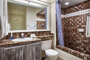 Seaport Village Inn Avalon