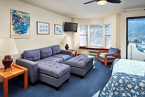 Seaport Village Inn Avalon