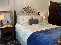 Hilo Bay Oceanfront B&B