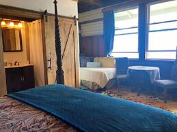 Hilo Bay Oceanfront B&B