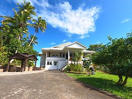 Hilo Bay Oceanfront B&B