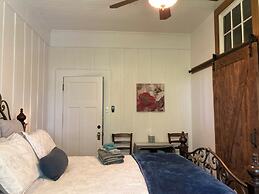 Hilo Bay Oceanfront B&B