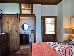 Hilo Bay Oceanfront B&B