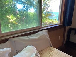 Hilo Bay Oceanfront B&B