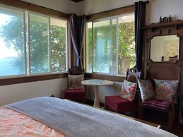 Hilo Bay Oceanfront B&B