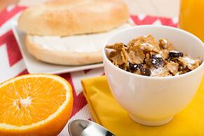 Drury Inn & Suites Charlotte Arrowood