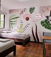 Casa Pura Vida Surf Hostel