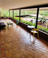 Casa Pura Vida Surf Hostel