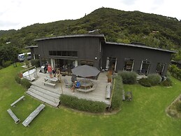 Piha Beachstay - Hostel