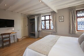 Woodborough Inn