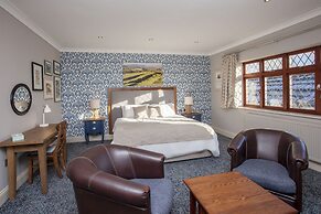 Woodborough Inn