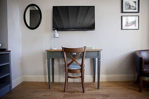 Woodborough Inn