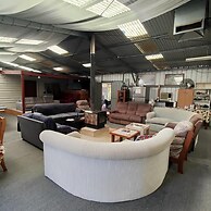 Inglewood Motel and Caravan Park