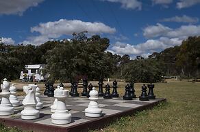 Inglewood Motel and Caravan Park