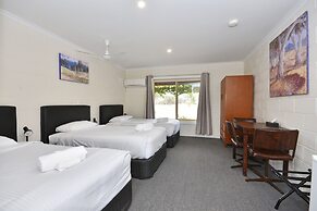 Inglewood Motel and Caravan Park
