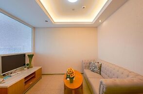 Royal River Apartment