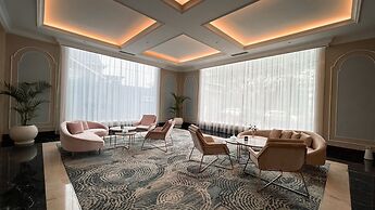 The Grantage Hotel & Sky Lounge