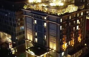 The Grantage Hotel & Sky Lounge