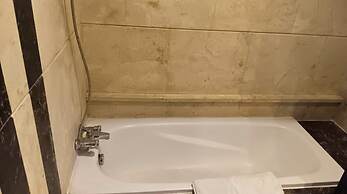 The Grantage Hotel & Sky Lounge