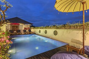 Solo Villas and Retreat