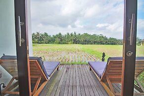 Solo Villas and Retreat