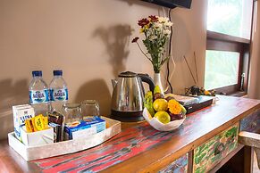 Solo Villas and Retreat