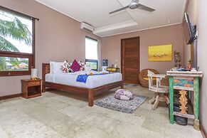 Solo Villas and Retreat