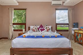 Solo Villas and Retreat