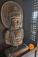 Solo Villas and Retreat