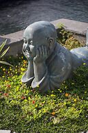 Solo Villas and Retreat