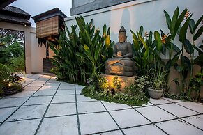 Solo Villas and Retreat