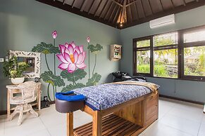 Solo Villas and Retreat