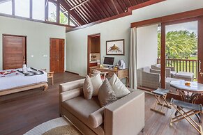 Solo Villas and Retreat