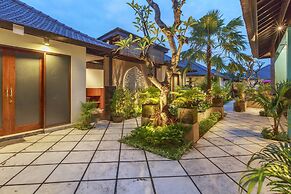 Solo Villas and Retreat