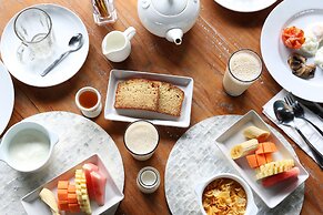 Solo Villas and Retreat