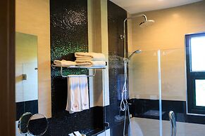Wealth Boutique Hotel