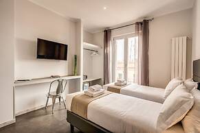 Floor 6 by DOT Suites