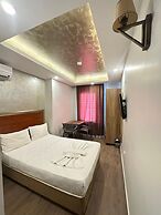 Hotel Real Life
