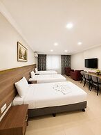 Hotel Real Life