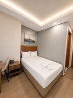 Hotel Real Life