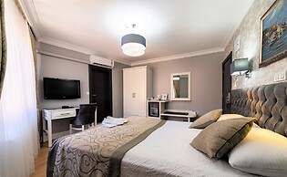 Hotel Real Life