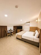 Hotel Real Life